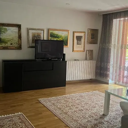 In The Heart Of - Parking On Premises Apartmán Visoko